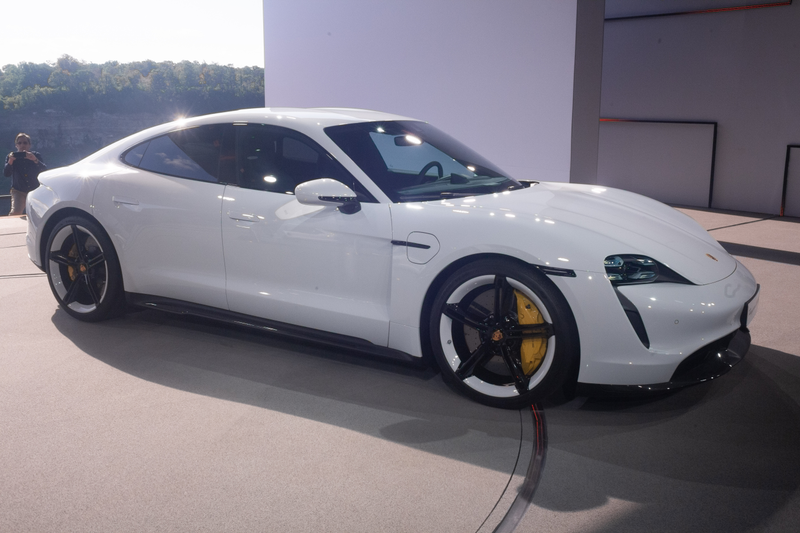 Illustration for article titled The Coolest Design Features On The 2020 Porsche Taycan Turbo S